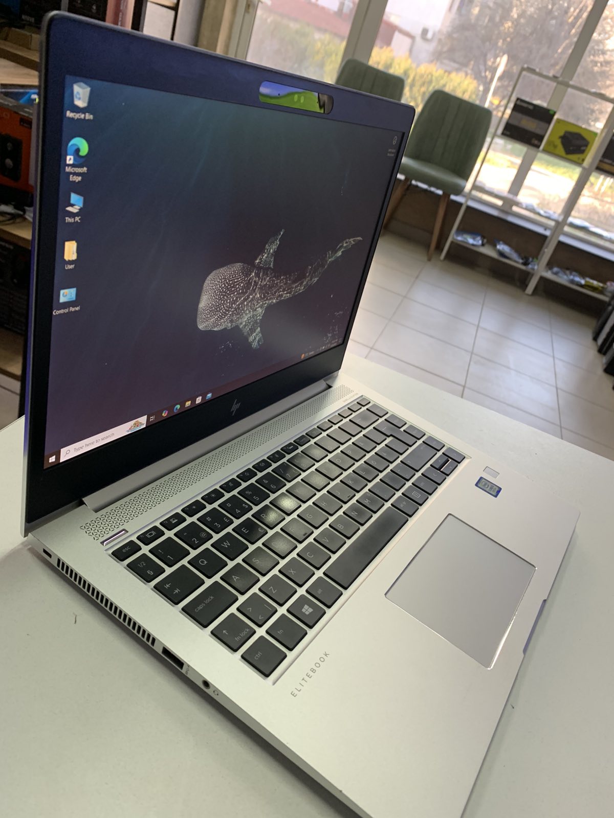 Реновиран лаптоп HP EliteBook 1040 G4