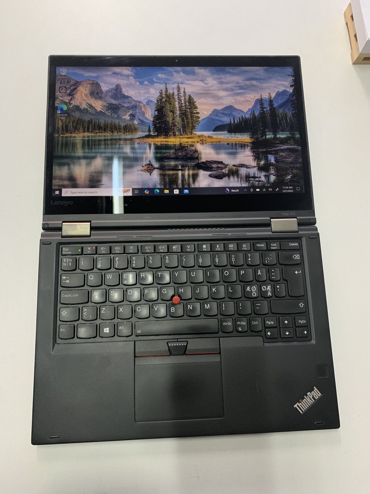 Реновиран лаптоп Lenovo ThinkPad Yoga 370