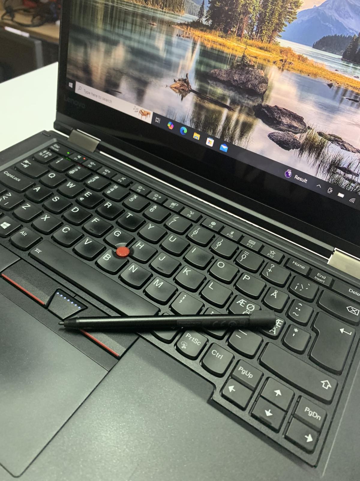 Реновиран лаптоп Lenovo ThinkPad Yoga 370